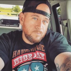 Meet your Posher, Aaron